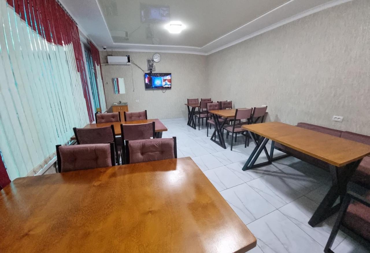 Hostel Sulaiman-Too Ош Екстериор снимка